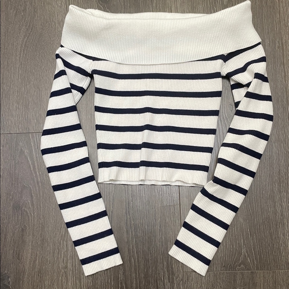Edikted Ivory Blue Striped Wideneck Cropped Sweater Size Small NWOT